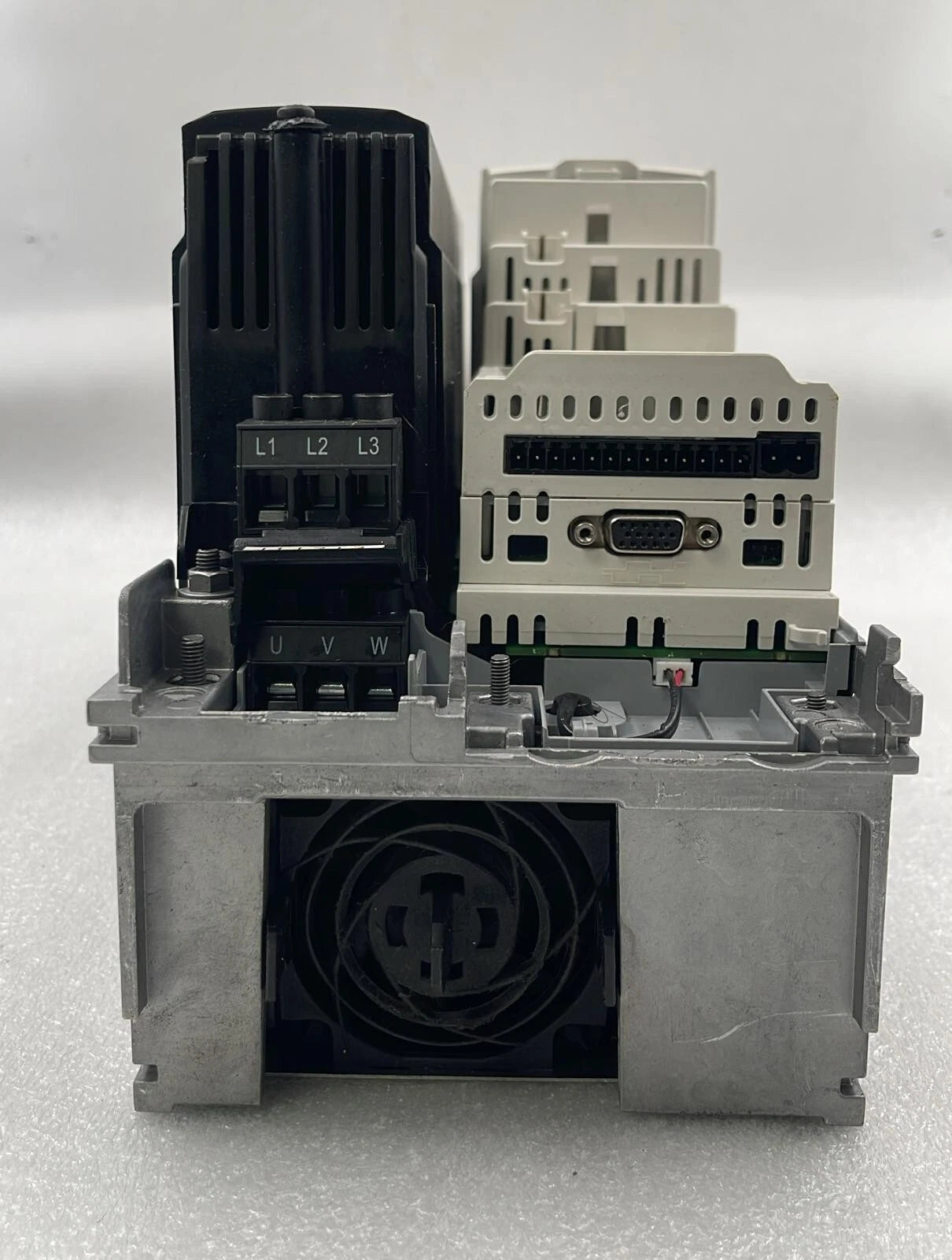 NIDEC Unidrive M700 HS72 VFD 15kW 20HP 3PH 480V HS72-054 00300 A **AS IS