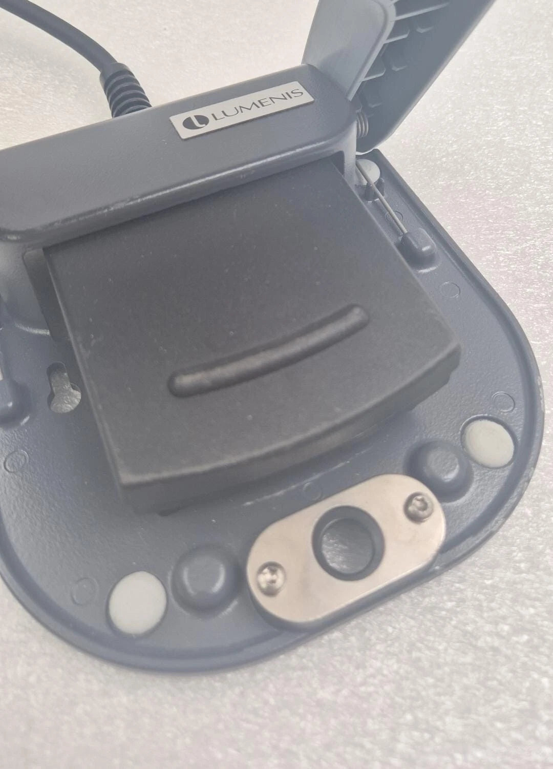 LUMENIS MKF 1PW-MED SK12 33131919 FOOTSWITCH SINGLE PEDAL MEDICAL