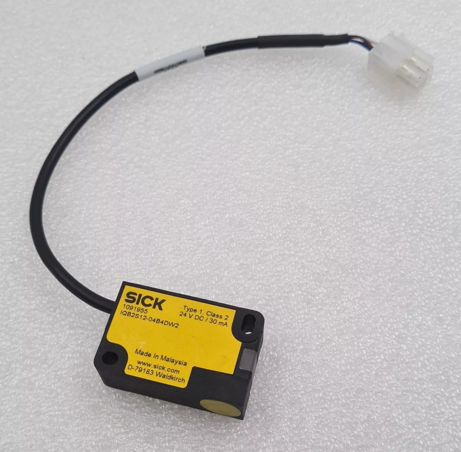 SICK 1091955 IQB2S12-04B4DW2 Inductive non-contact Safety Switch Sensor