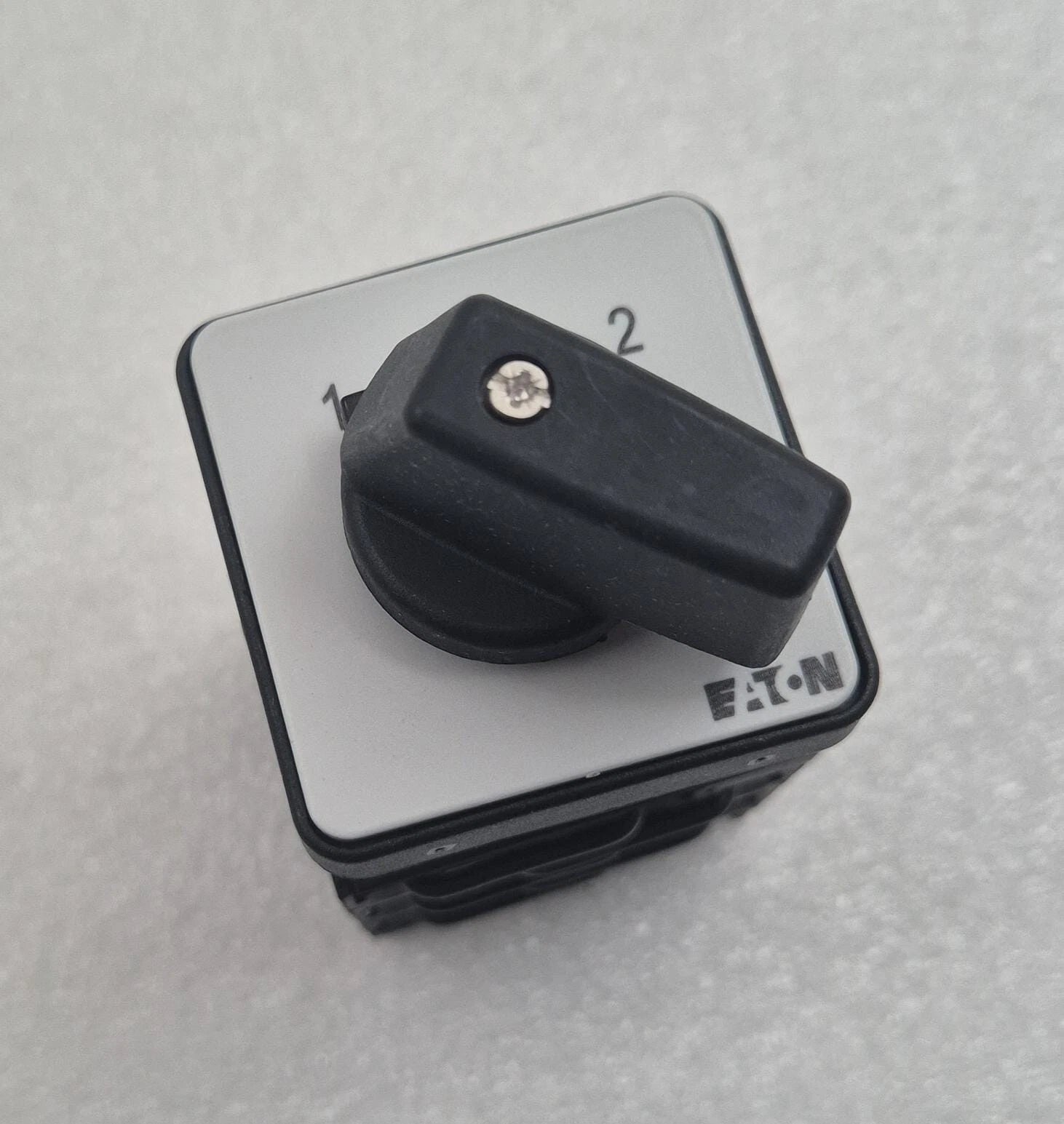 **NEW** Eaton T0-5-8369/E Toggle Switch Kit T0-5-8369 Change over switch 2-way