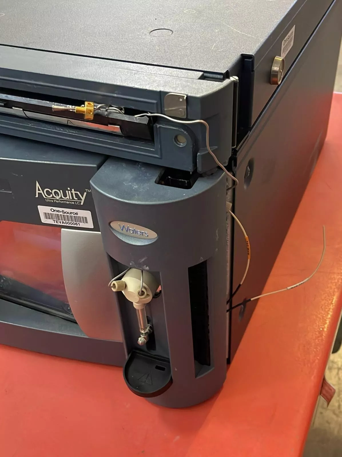 Waters Acquity Sample Manager UPLC 186015006 W/ Temperature Column Heater *AS IS