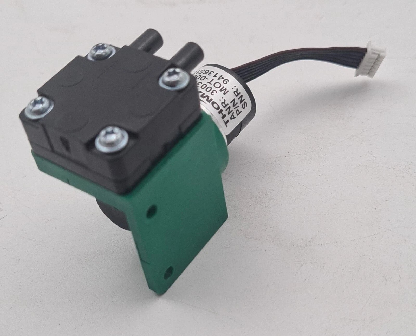 Thomas 3003 Series 30030533 MOT-00009 miniature diaphragm pump 4V compact diaphragm pump assembly