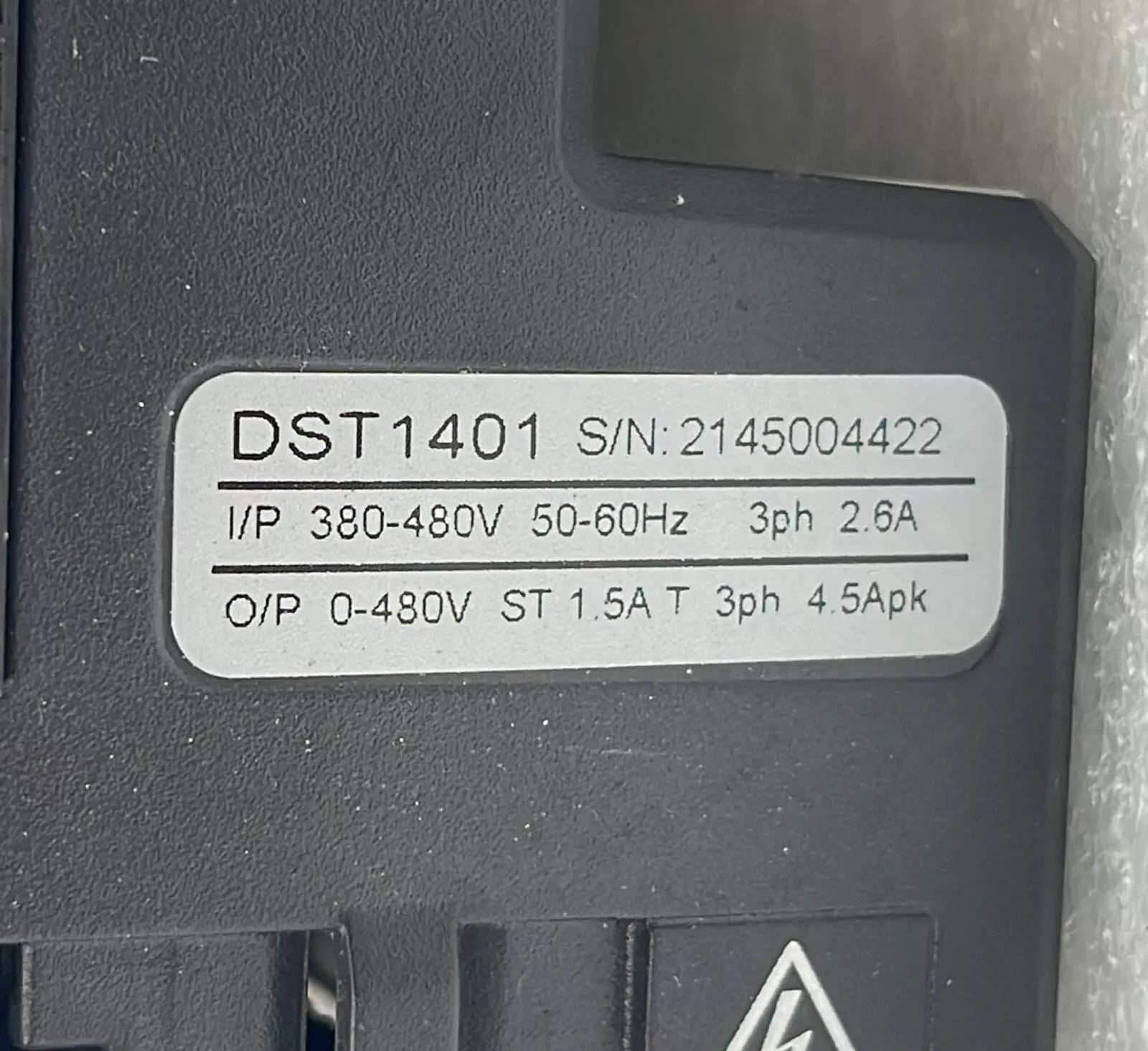 EMERSON Control Techniques Digitax ST DST1401 Servo Drive 3098-0066 50-60Hz 3ph