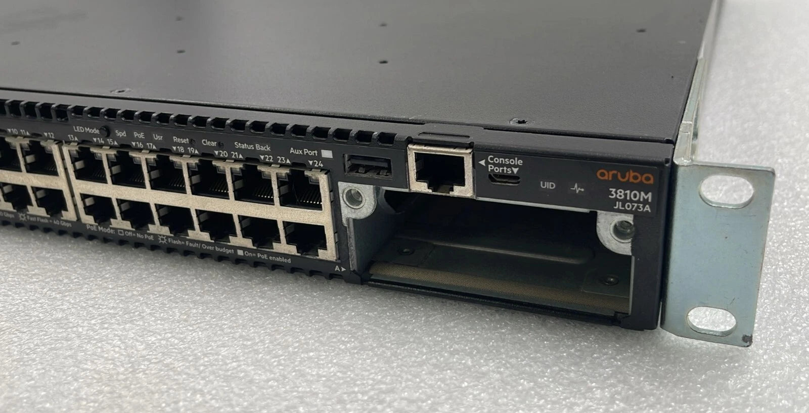 HPE Aruba 3810M JL073 24Port PoE+ Switch