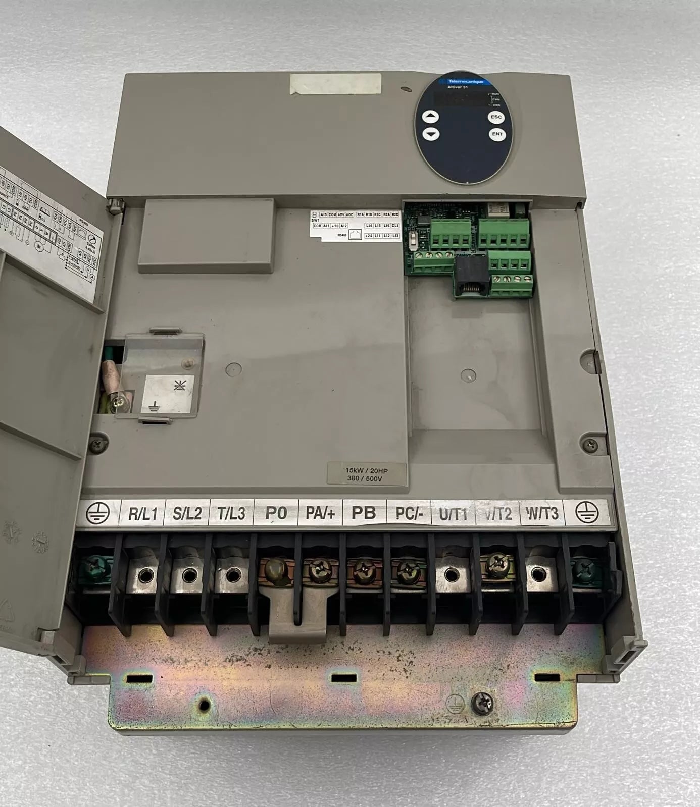 Schneider Telemecanique Altivar 31 ATV31HD15N4 V1.2 IE03 15kW 20HP Drive