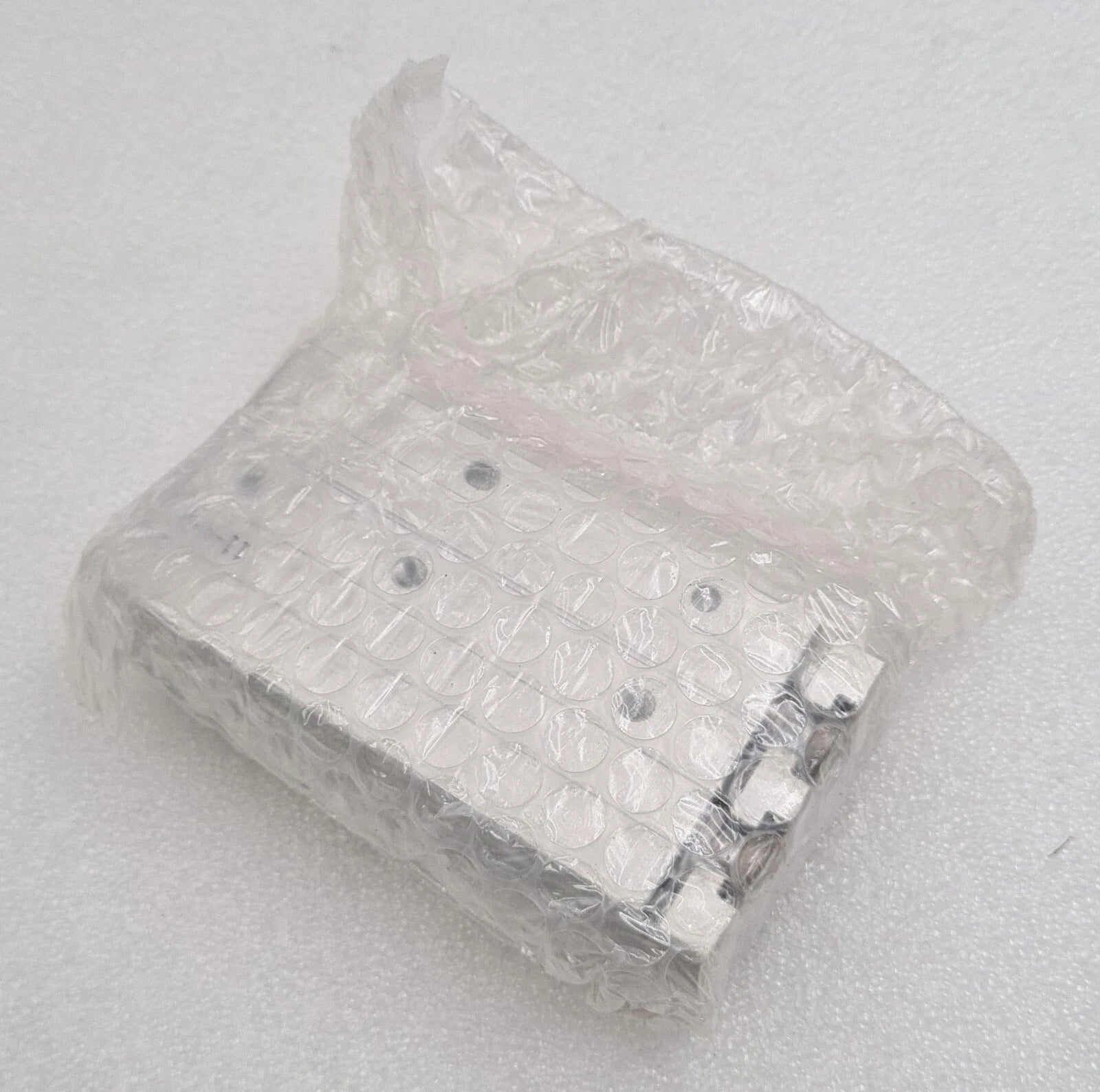 NEW SEALED - AIRTAC CYLINDER HLQ12X40S Compact Air Slide Table Ball Bearing