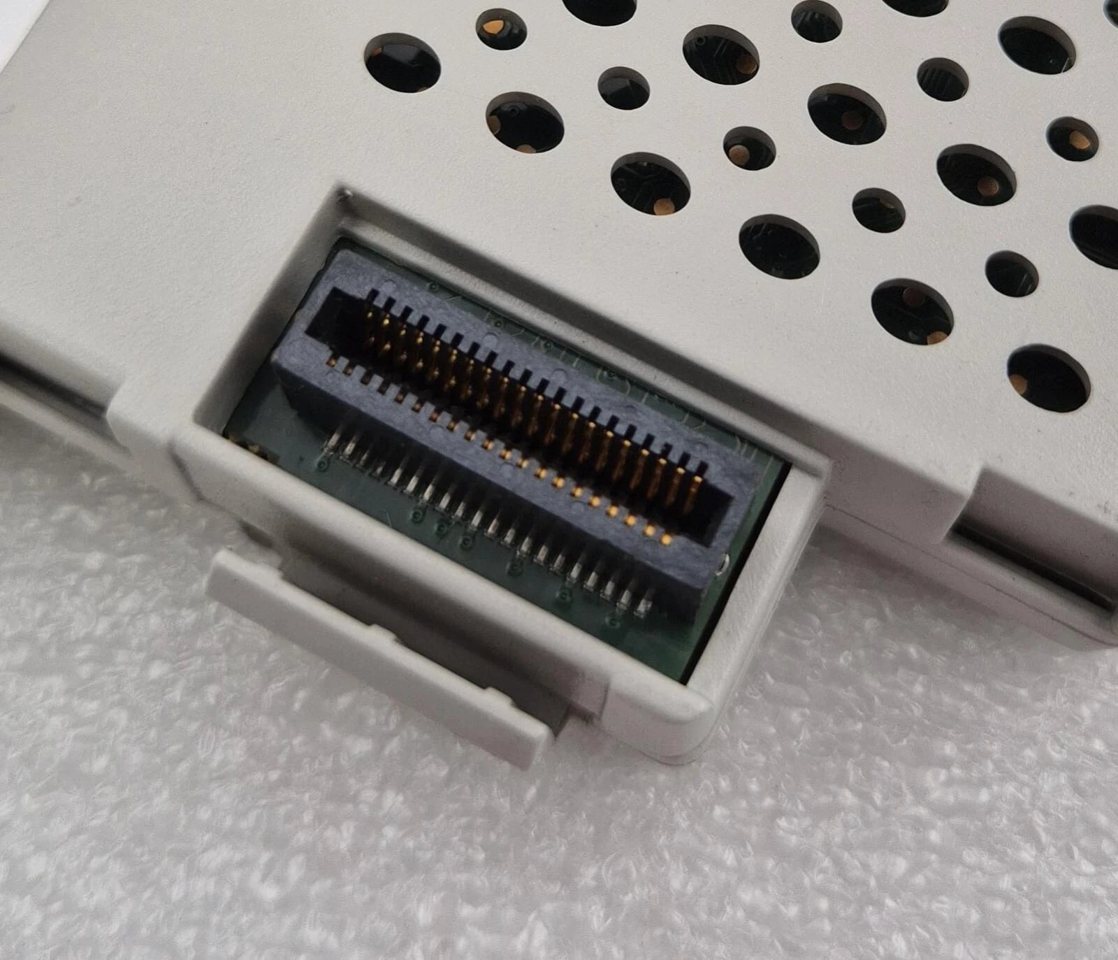 SM-PROFIBUS DP-V1 internal edge connector close-up
