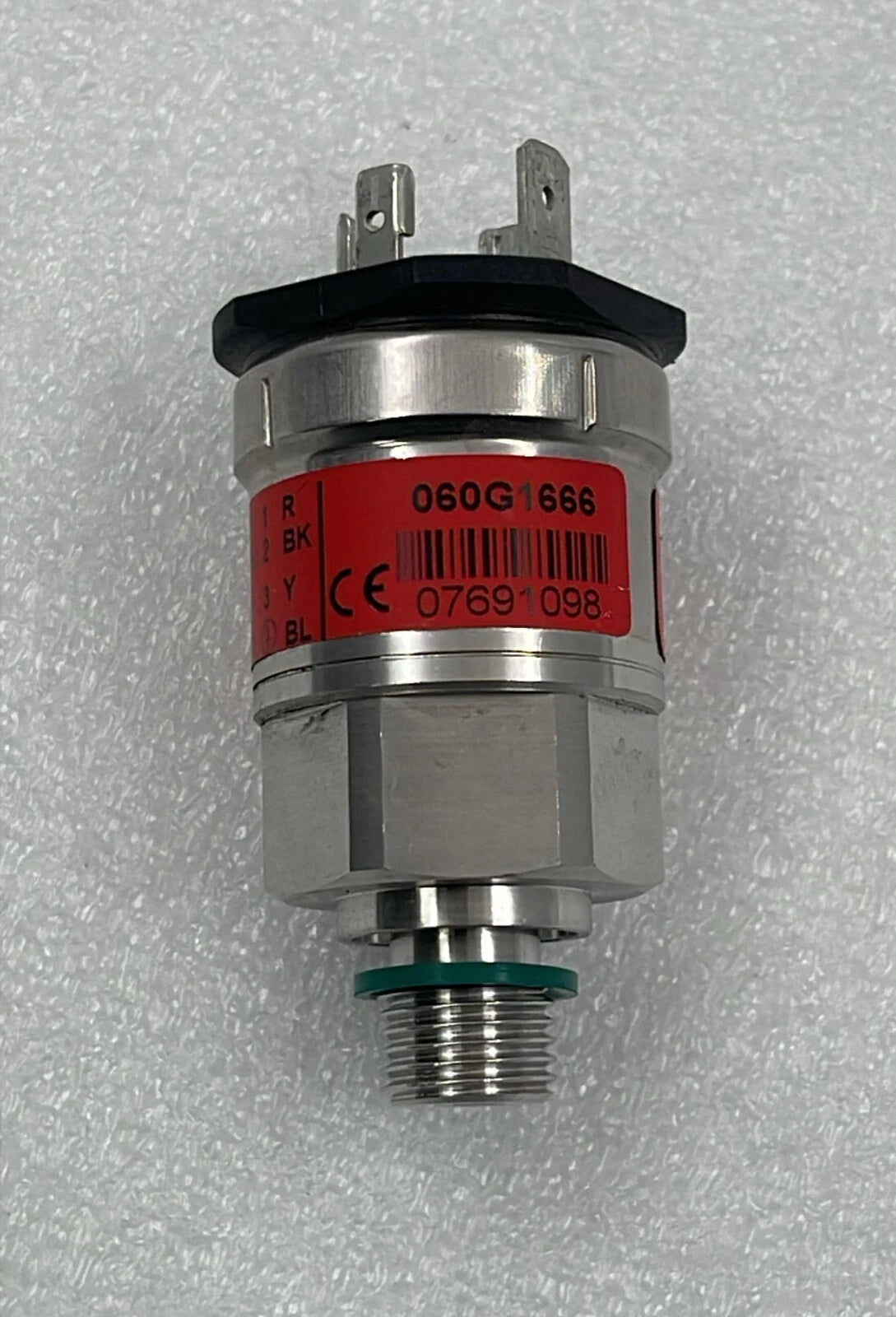 Danfoss 060G1666 Pressure Transducer Transmitter Meter 0.5-1 Bar 100mV