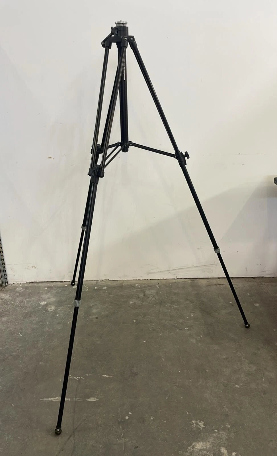 Manfrotto 028B Camera Tripod 3-Section TRIMAN CAMERA TRPD BLK W/O HD