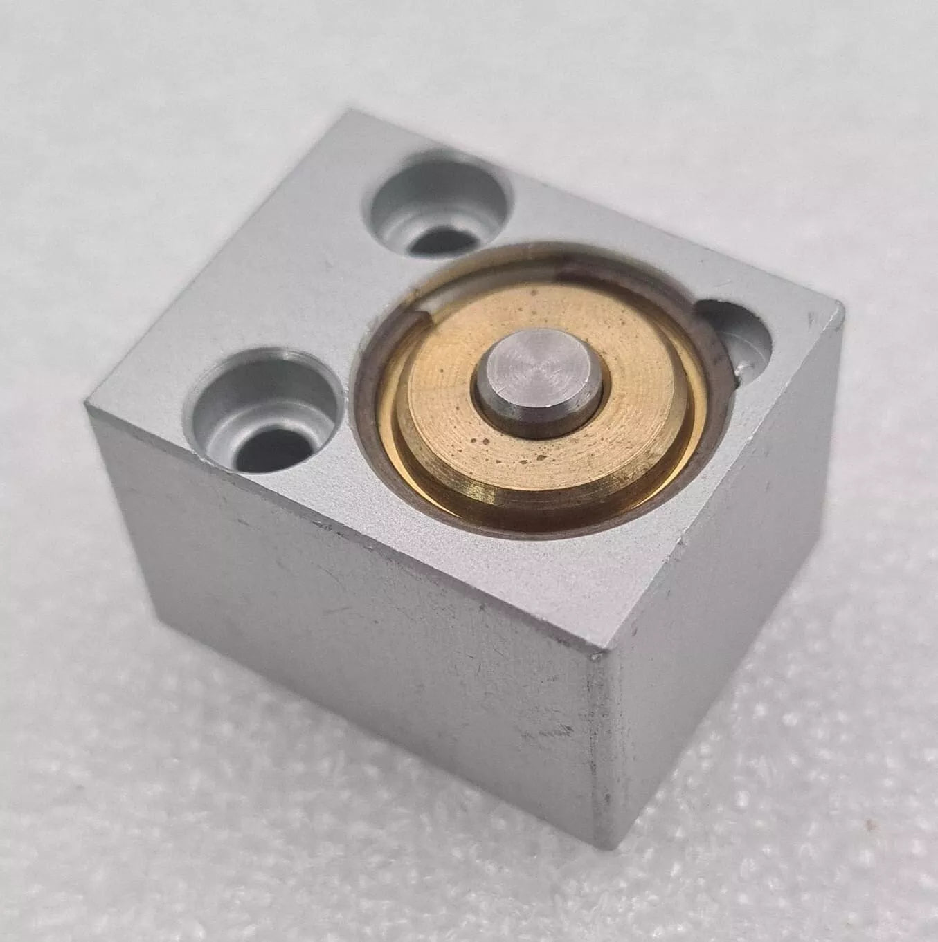 NEW - CAMOZZI QN series QN1A12A04 Miniature Air Cylinder Short Stroke 10-bar 18A