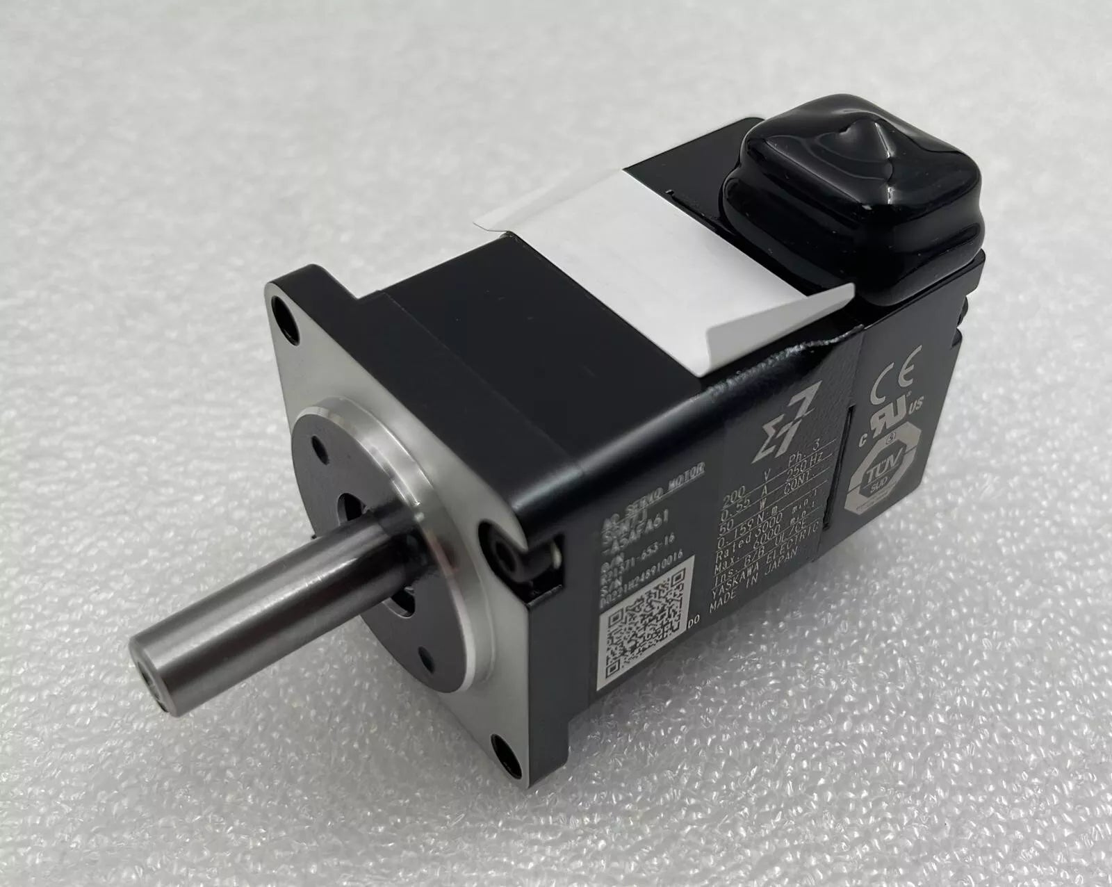 **NEW** YASKAWA SGM7J-A5AFA61 AC SERVO MOTOR