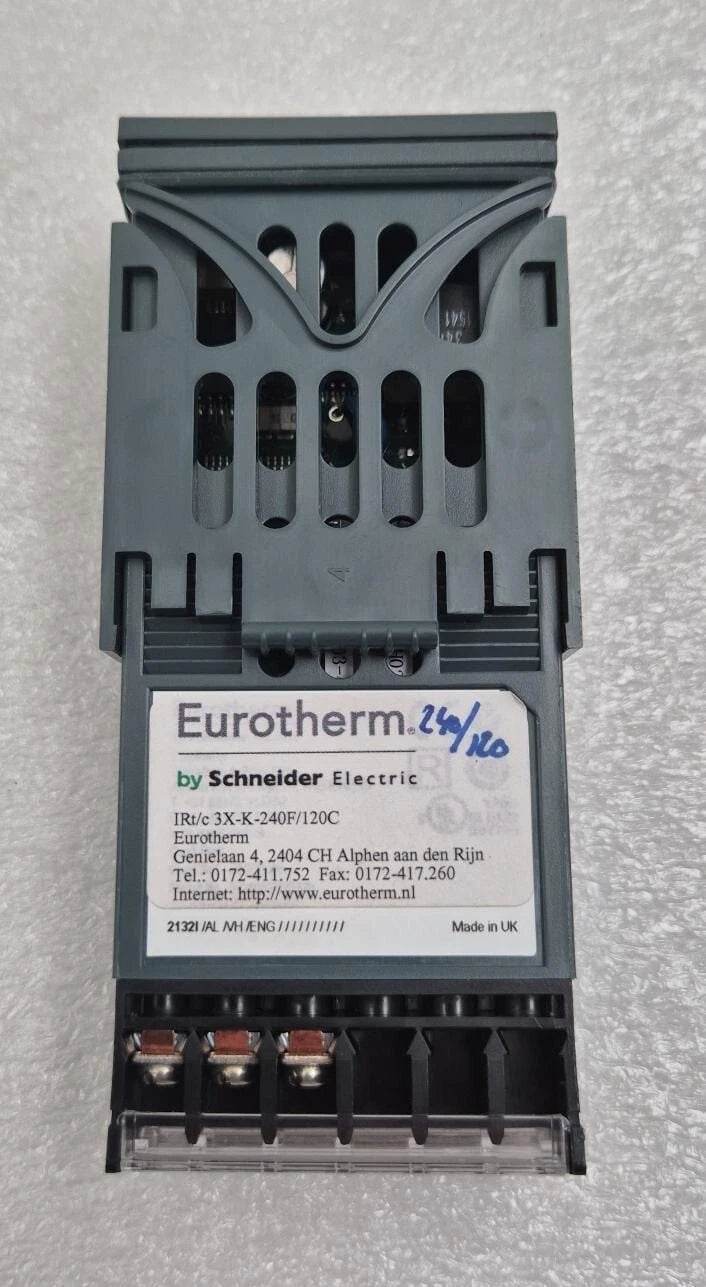 Schneider Eurotherm 2132i temperature controller front view