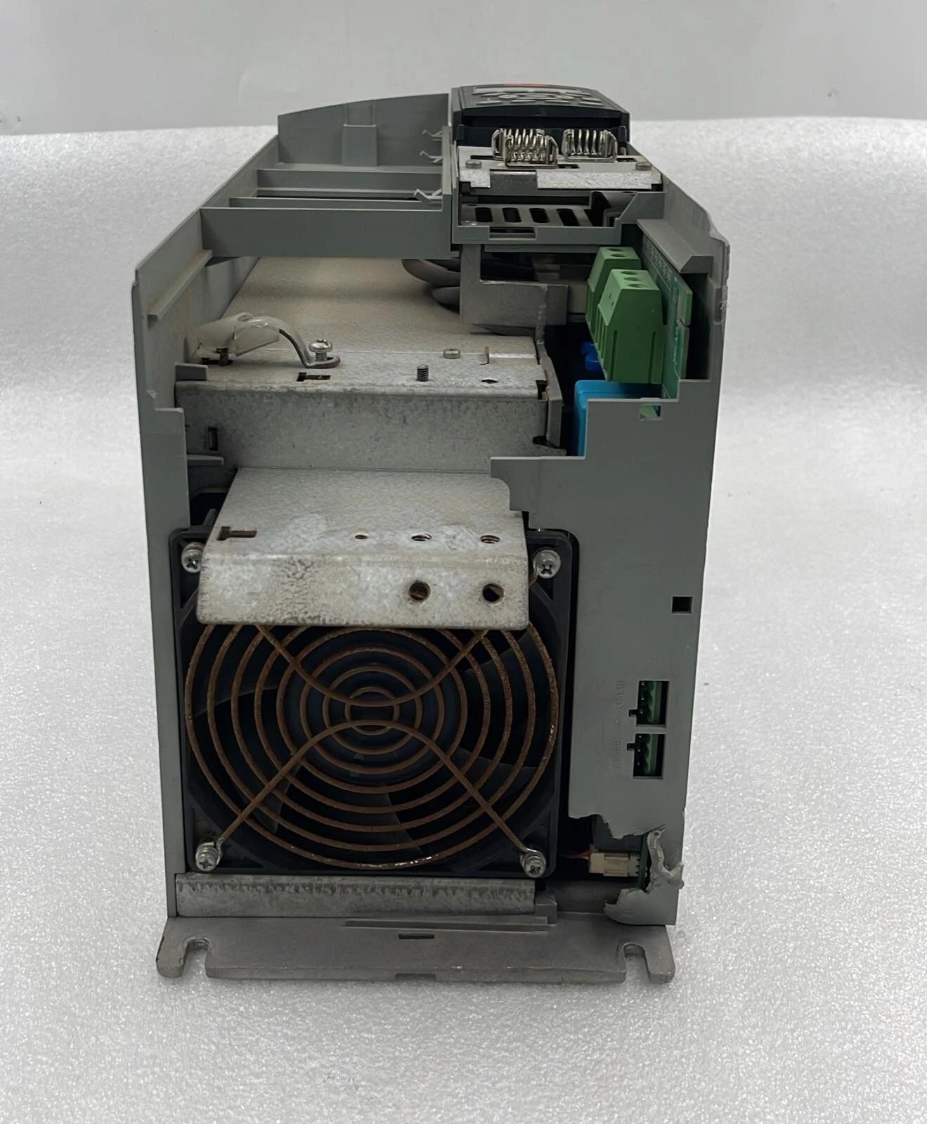 Danfoss VLT HVAC Drive FC-102P11KT4E20H2XGXXXXSXXXXAXBXCXXXXDX 131F0426 **AS IS