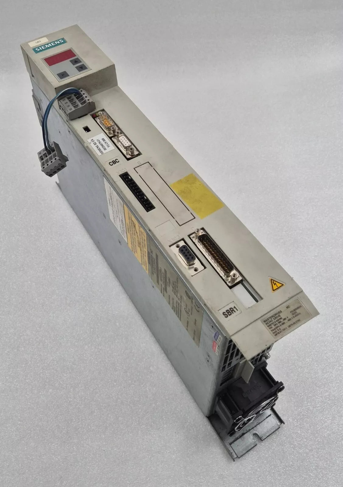 SIEMENS MASTERDRIVES MC AC/AC DRIVE 6SE7013-0EP50-Z Z=G21+C23+F01 Freq. Inverter