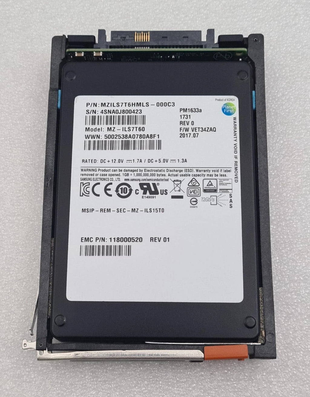 SAMSUNG 7.68TB SAS 12Gb/s 2.5