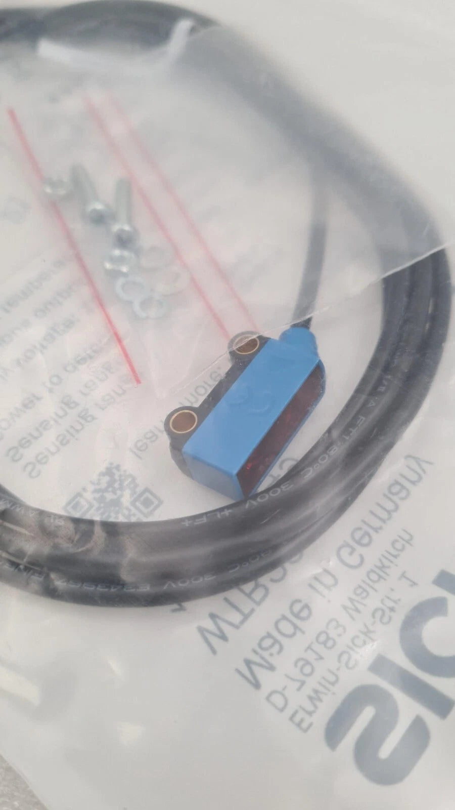 NEW SEALED - SICK WTB2S-2N1310 1064249 Optical Photoelectric Sensor Light Switch