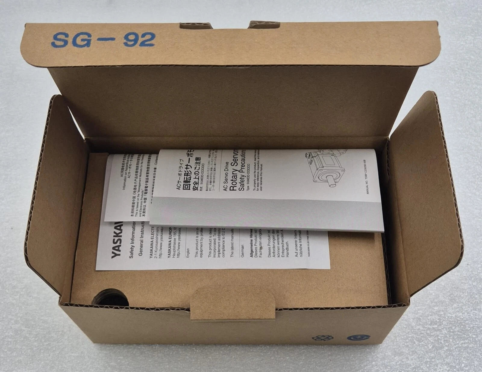 NEW - YASKAWA SGM7J-02AFA61 AC SERVO MOTOR 200V PH-3 1.6A 250Hz