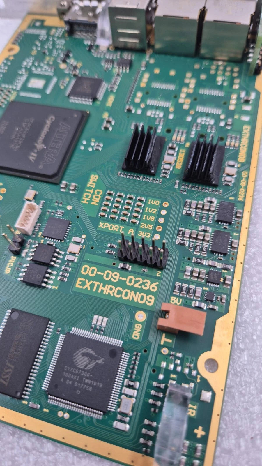 BLACK BOX R481-BHHCR CON 00-09-0236 EXTHRC0N09 KVM EXTENDER INTERFACE BOARD