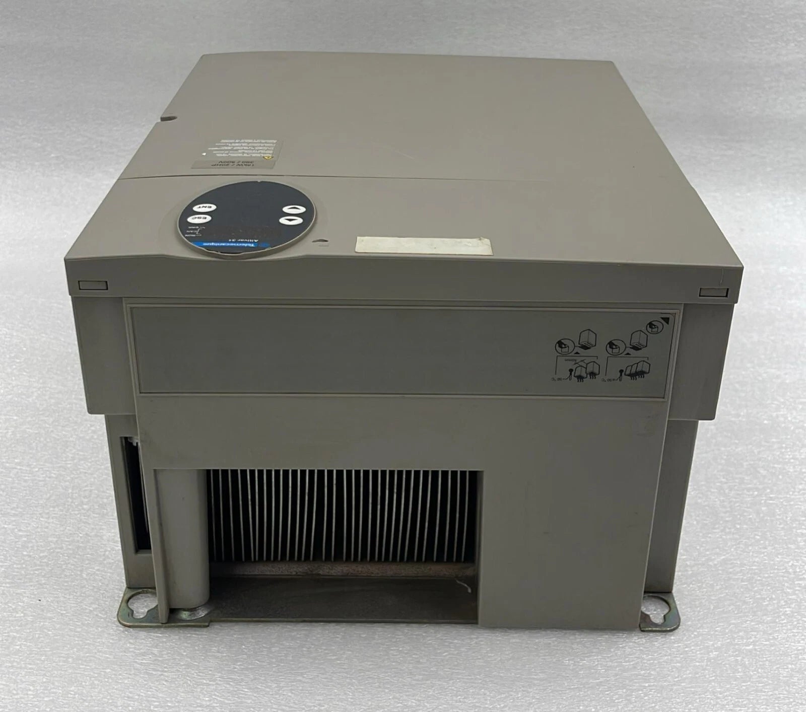 Schneider Telemecanique Altivar 31 ATV31HD15N4 V1.2 IE03 15kW 20HP Drive