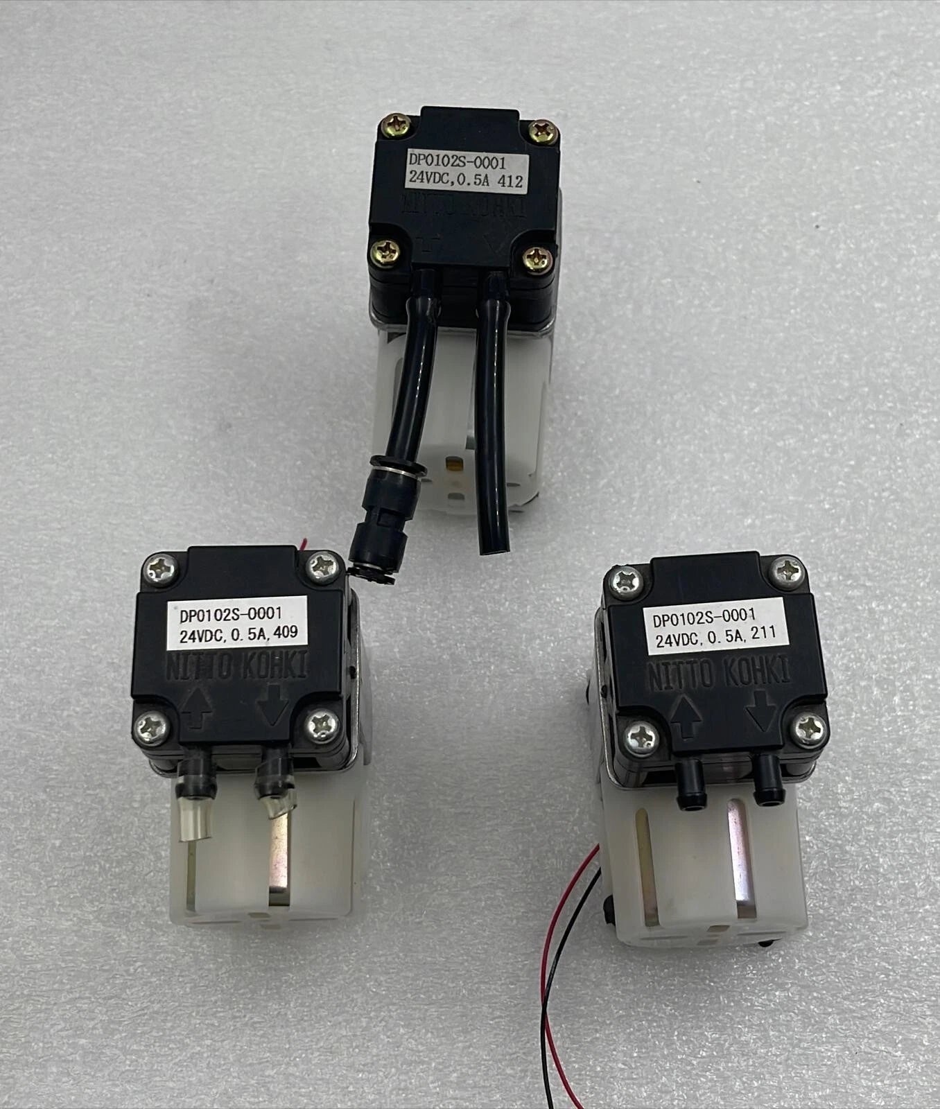 [LOT 3 PCS] Nitto Kohki DP0102S-0001 Compressor Vacuum Pump 24Vddc 0.5A **AS IS