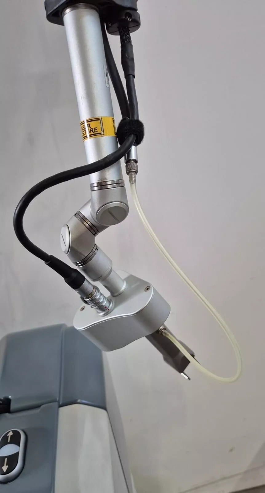 DEKA Smartxide2 M103P1 C60 MonaLisa Touch CO2 laser system with articulated arm and touchscreen interface