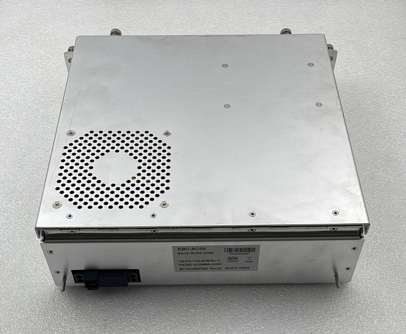 EBC-AC09M8B-U2A5E embedded industrial computing unit
