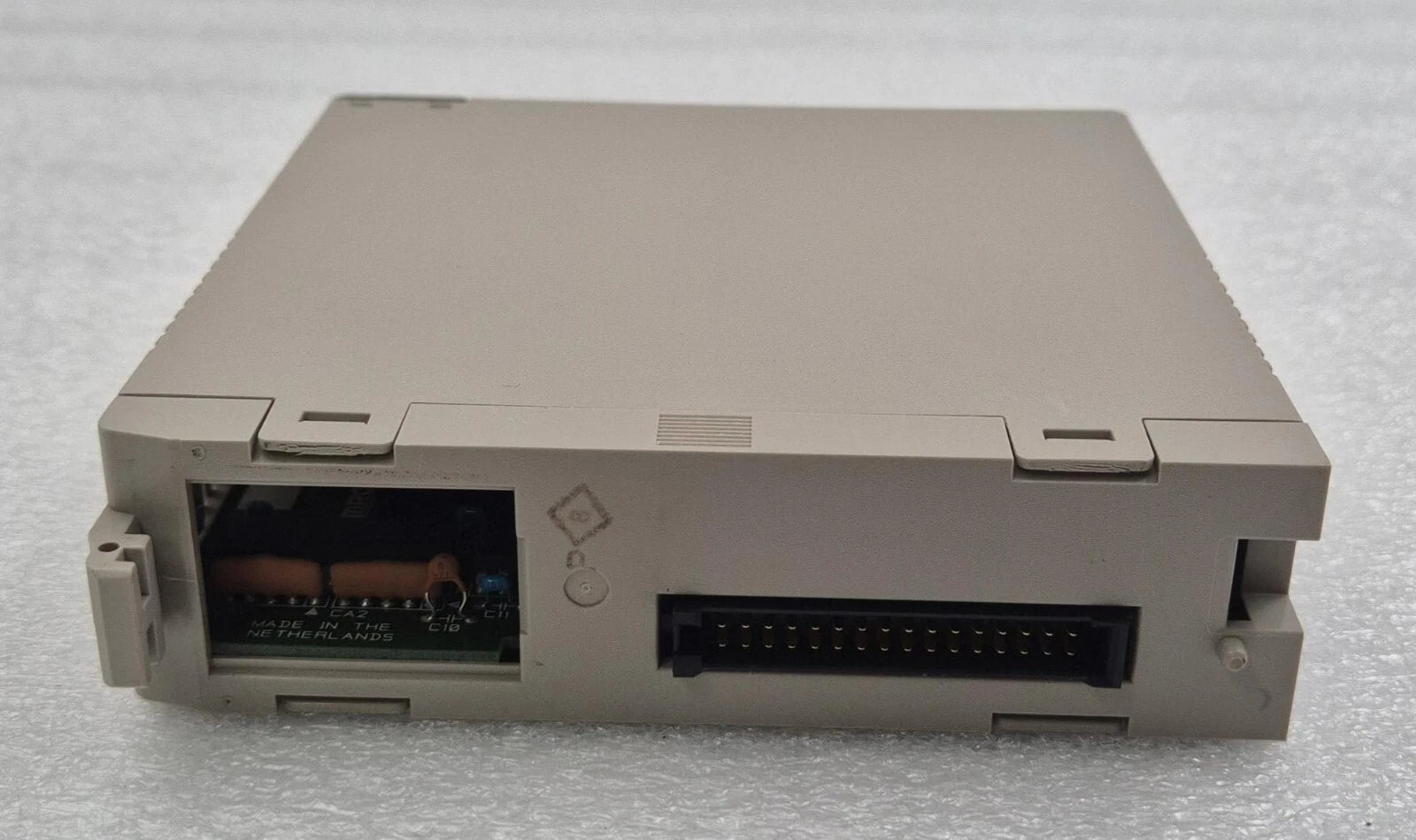 OMRON C200H-OC226N Output Unit