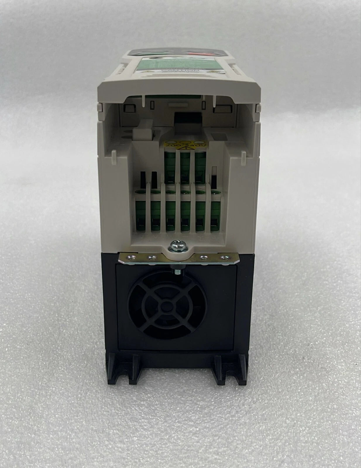 Nidec Control Techniques UNIDRIVE M200-022 00075 A