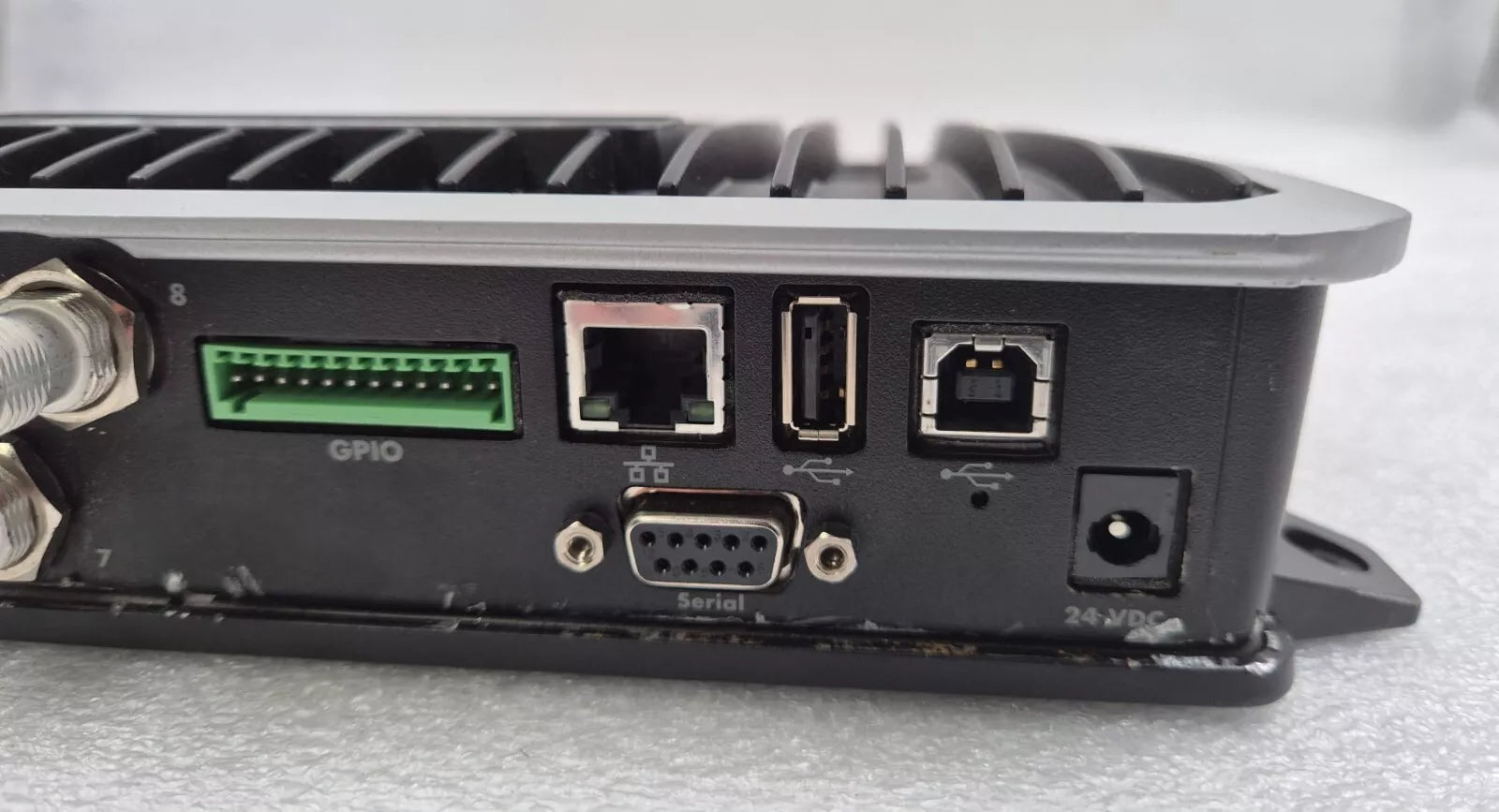 Motorola FX9500 FX9500-81324D41-US 8-Channel UHF RFID Reader 24V