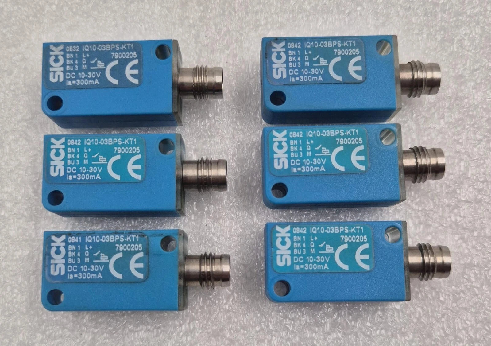 [LOT 8 PCS] SICK IQ10-03BPS-KT1 7900205 Inductive Proximity Sensor DC 10-30V