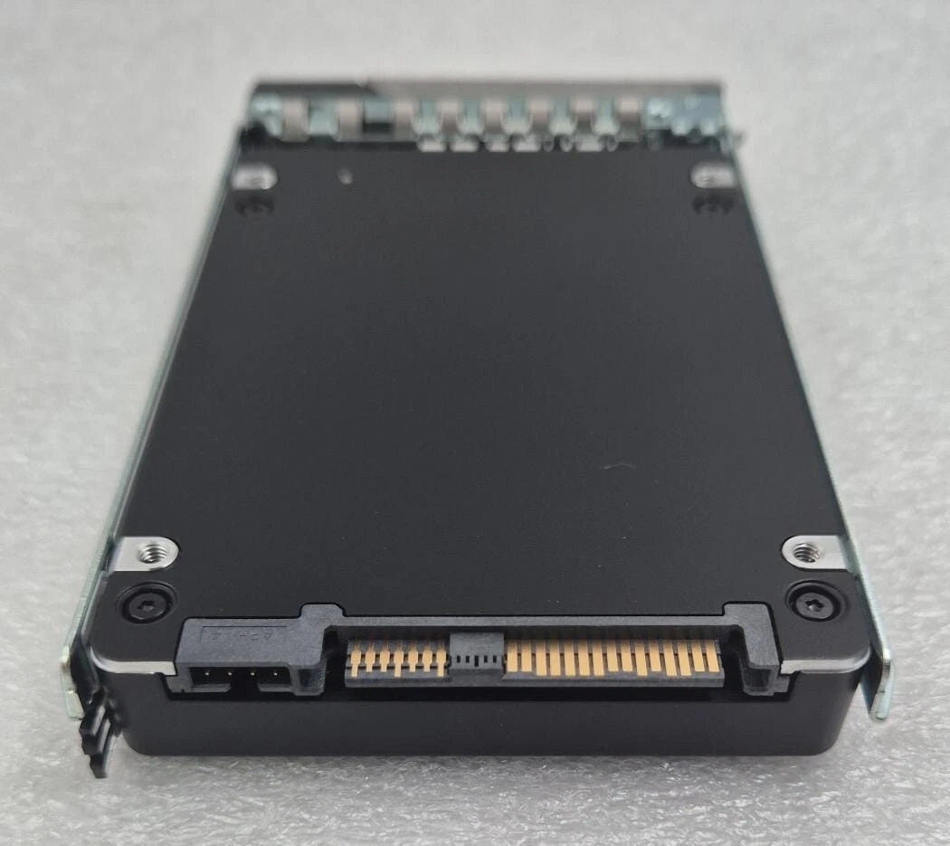 Dell EMC 800GB SSD SAS 12Gbps 2.5'' MZILT800HBHQAD3 MZ-ILT800C 0GW8T1 PM1645a