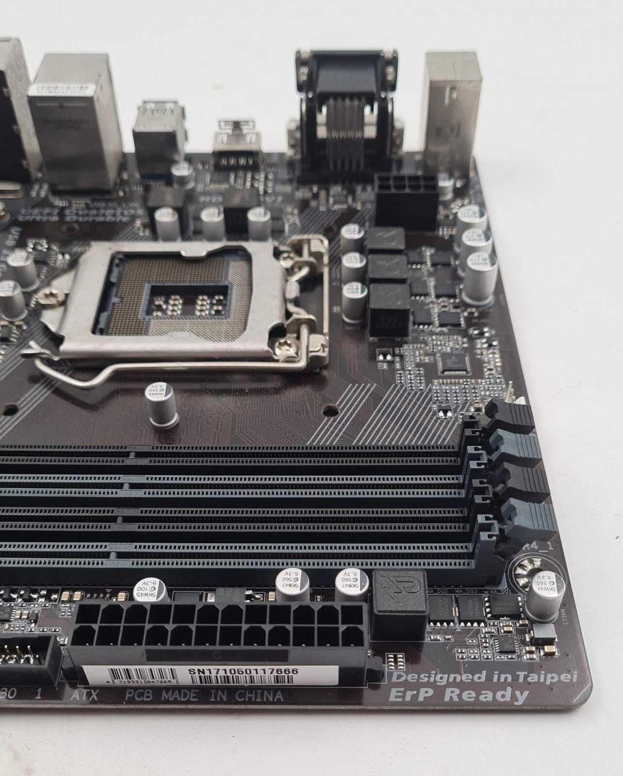 GIGABYTE GA-B250M-DS3H Motherboard MicroATX LGA1151 DDR4 USB 3.1 W/ I/O
