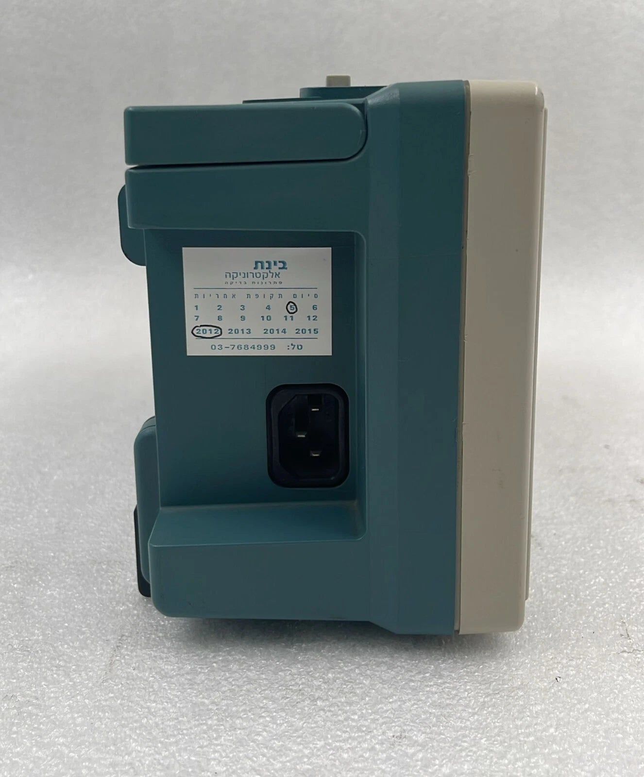 Tektronix TDS 220 Two-Channel Digital Real-Time Oscilloscope 100MHz 1GS/s