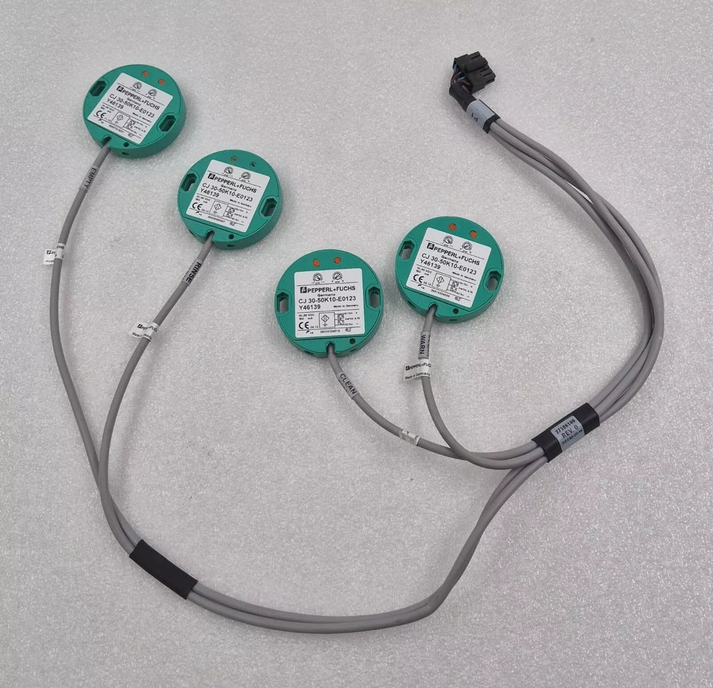 [LOT 4 PCS] PEPPERL + FUCHS CJ30-50K10-E0123 Y46139 Capacitive Proximity Sensor