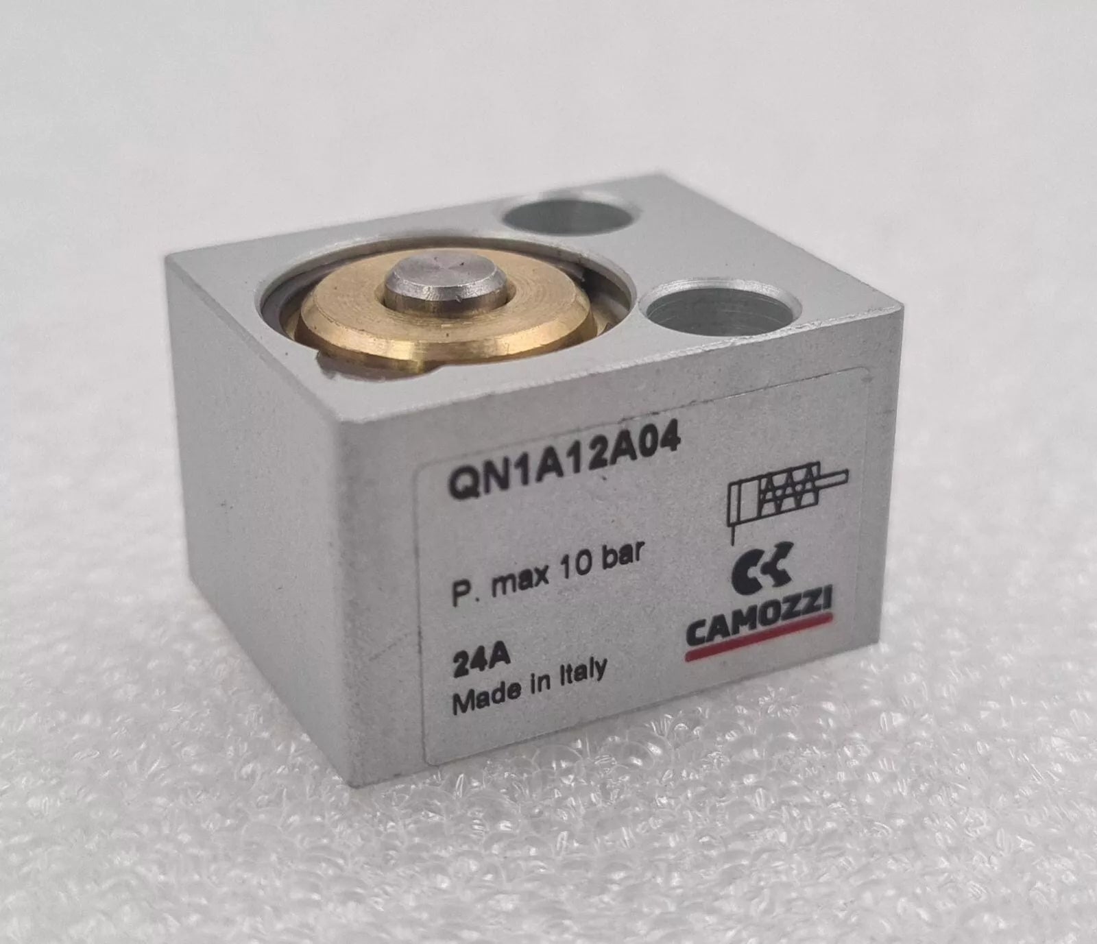 NEW - CAMOZZI QN series QN1A12A04 Miniature Air Cylinder Short Stroke 10-bar 24A