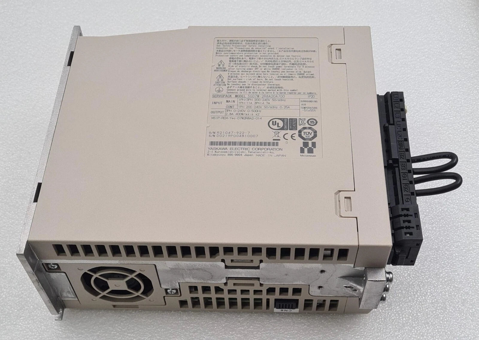 NEW - YASKAWA SERVOPACK SERVO SGD7W-2R8A20A 700 Servo Driver 200V