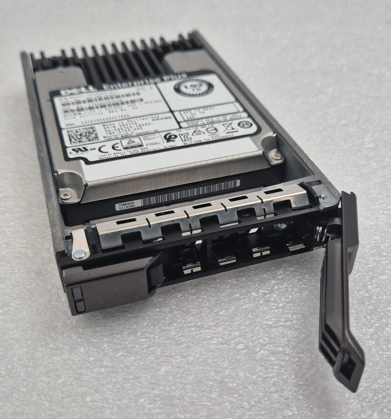 Dell 1.92TB SSD SAS 12Gb/s 2.5'' PX05SRB192Y SDFAM81DUB01 08V7C5 W/ Compellent