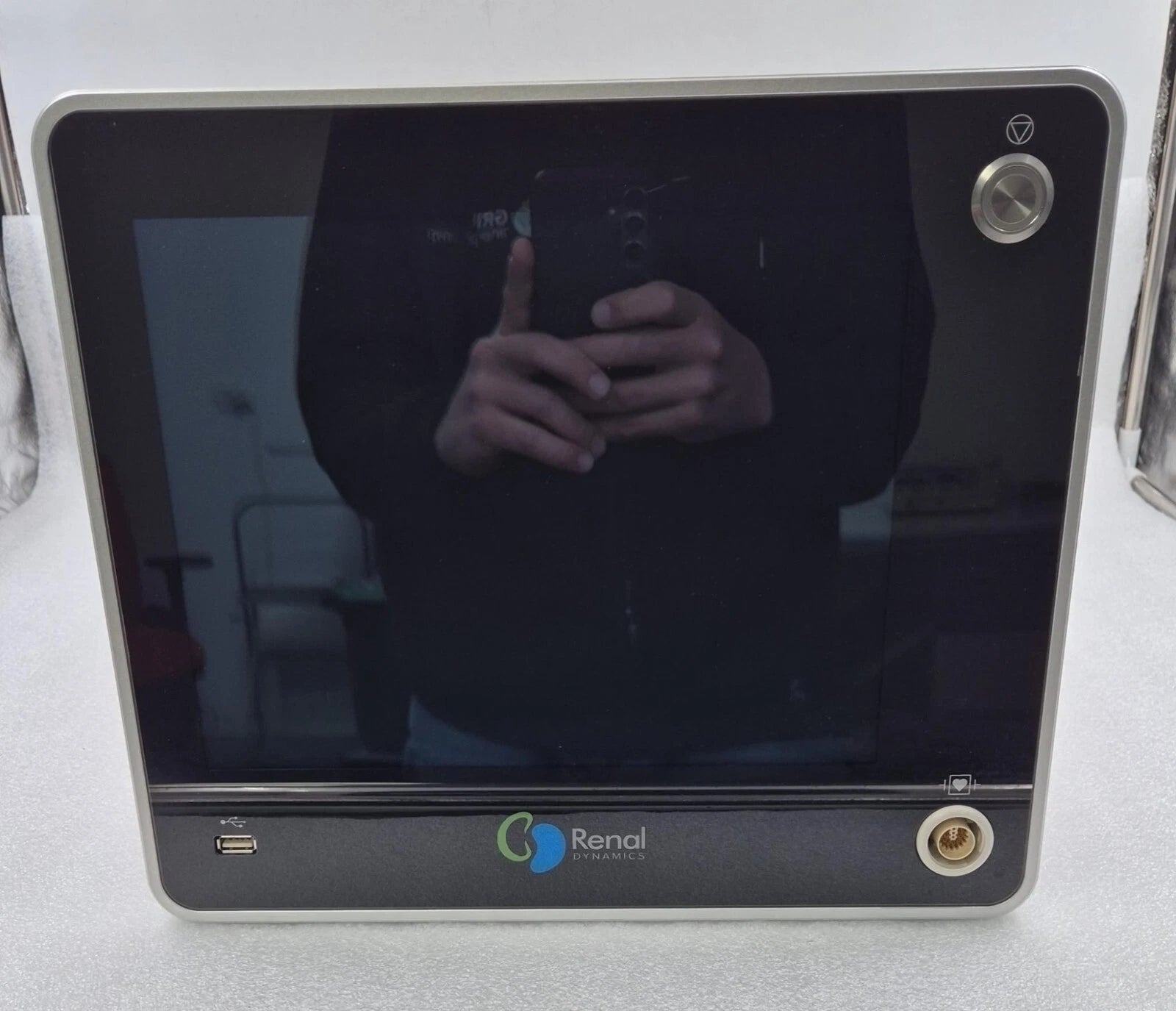 Renal DYNAMICS SmartRF Generator RED-GEN-0001-00 ReDy Monitor Display 30.5"