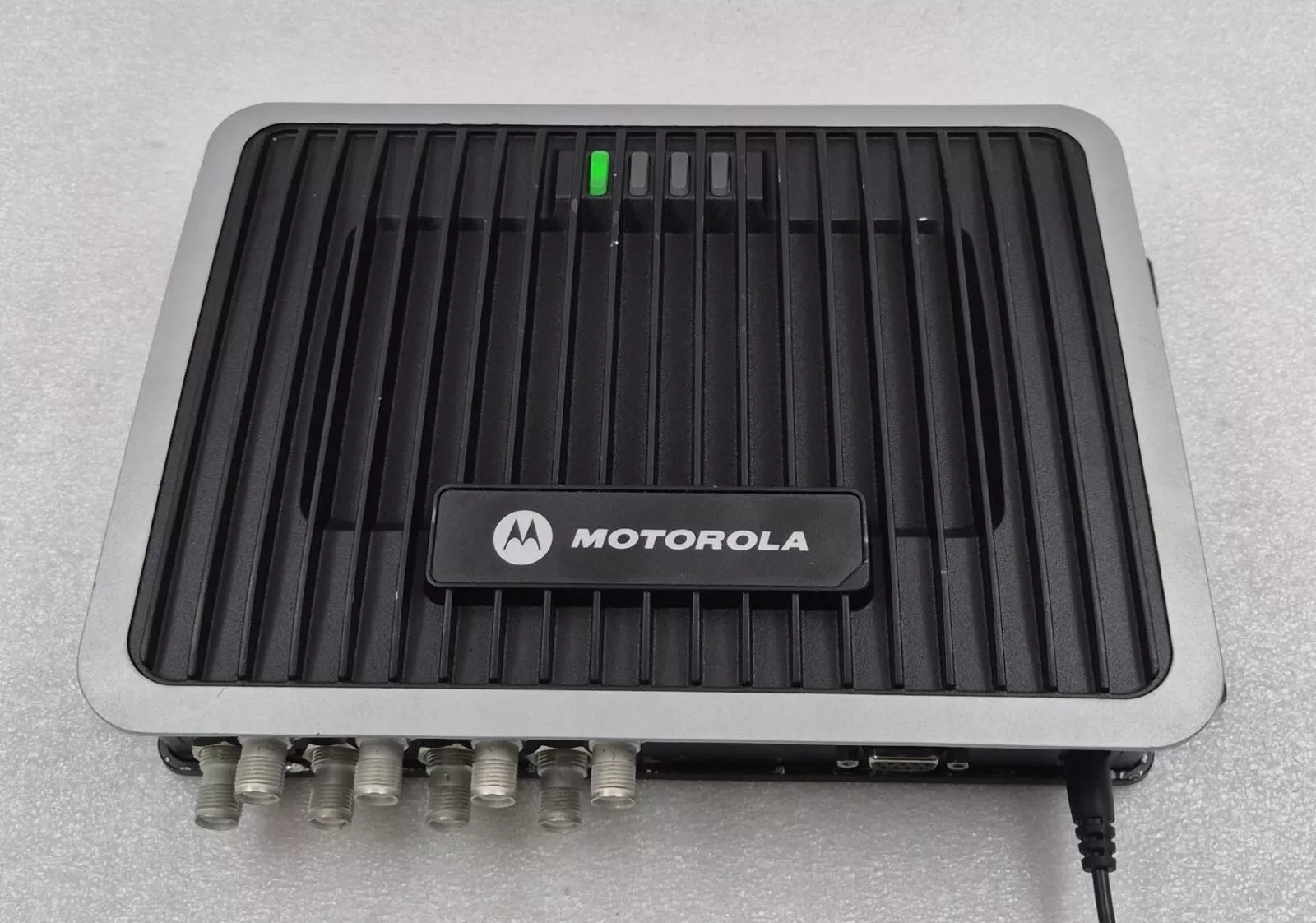 Motorola FX9500 FX9500-81324D41-US 8-Channel UHF RFID Reader 24V