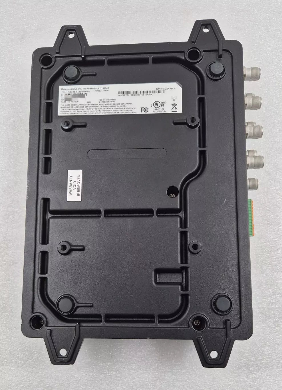 Motorola FX9500 FX9500-81324D41-US 8-Channel UHF RFID Reader 24V