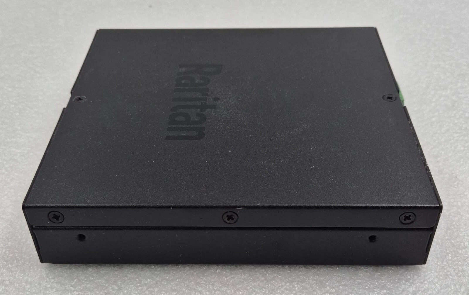 Raritan Dominion DKX4-101 (V. 2B) Ultra High Performance 4K KVM Over IP Switch