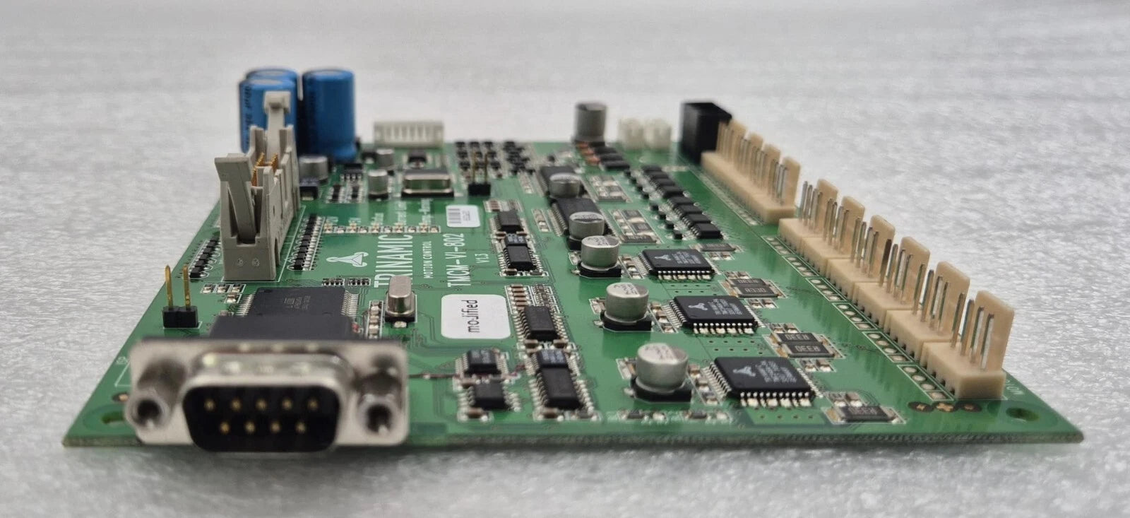 Trinamic TMCM-VI-802 side view with DB9 connector