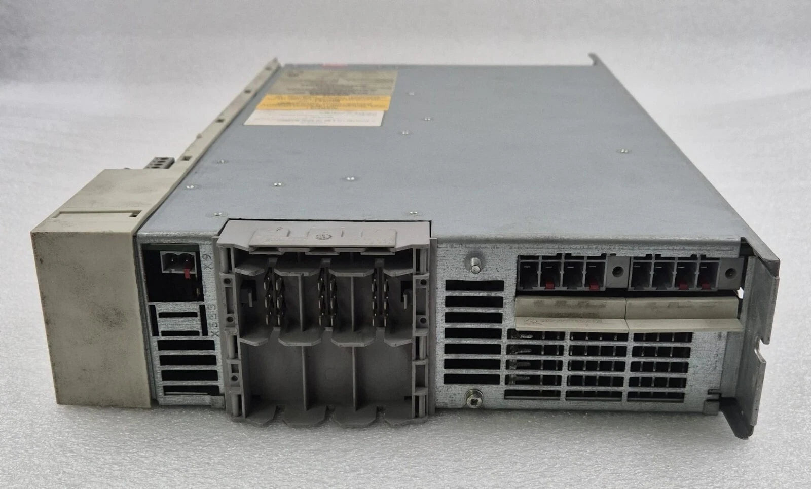 SIEMENS MASTERDRIVES MC AC/AC DRIVE 6SE7013-0EP50-Z Z=G21+C23+F01 Freq. Inverter