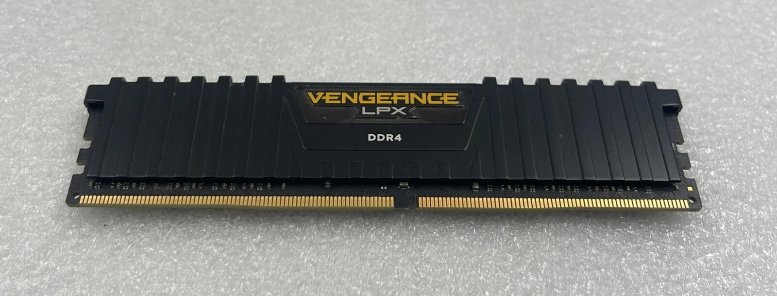 [LOT 4] Corsair Vengeance LPX 16GB 2400MHz DDR4 CMK16GX4M4A2400C14 Memory RAM
