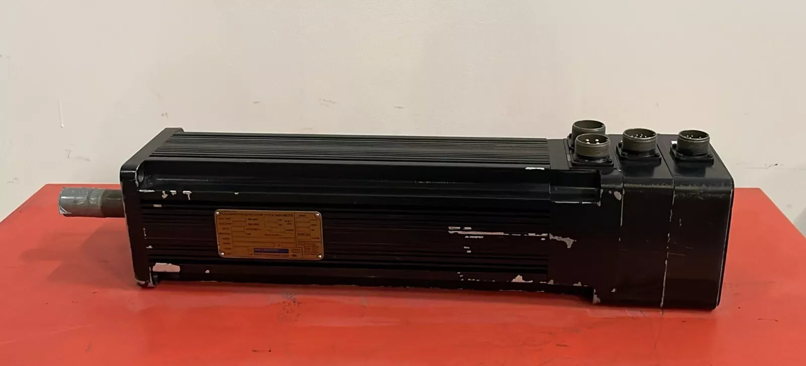 Kollmorgen M-607-C-A9-229 Goldline brushless servomotor