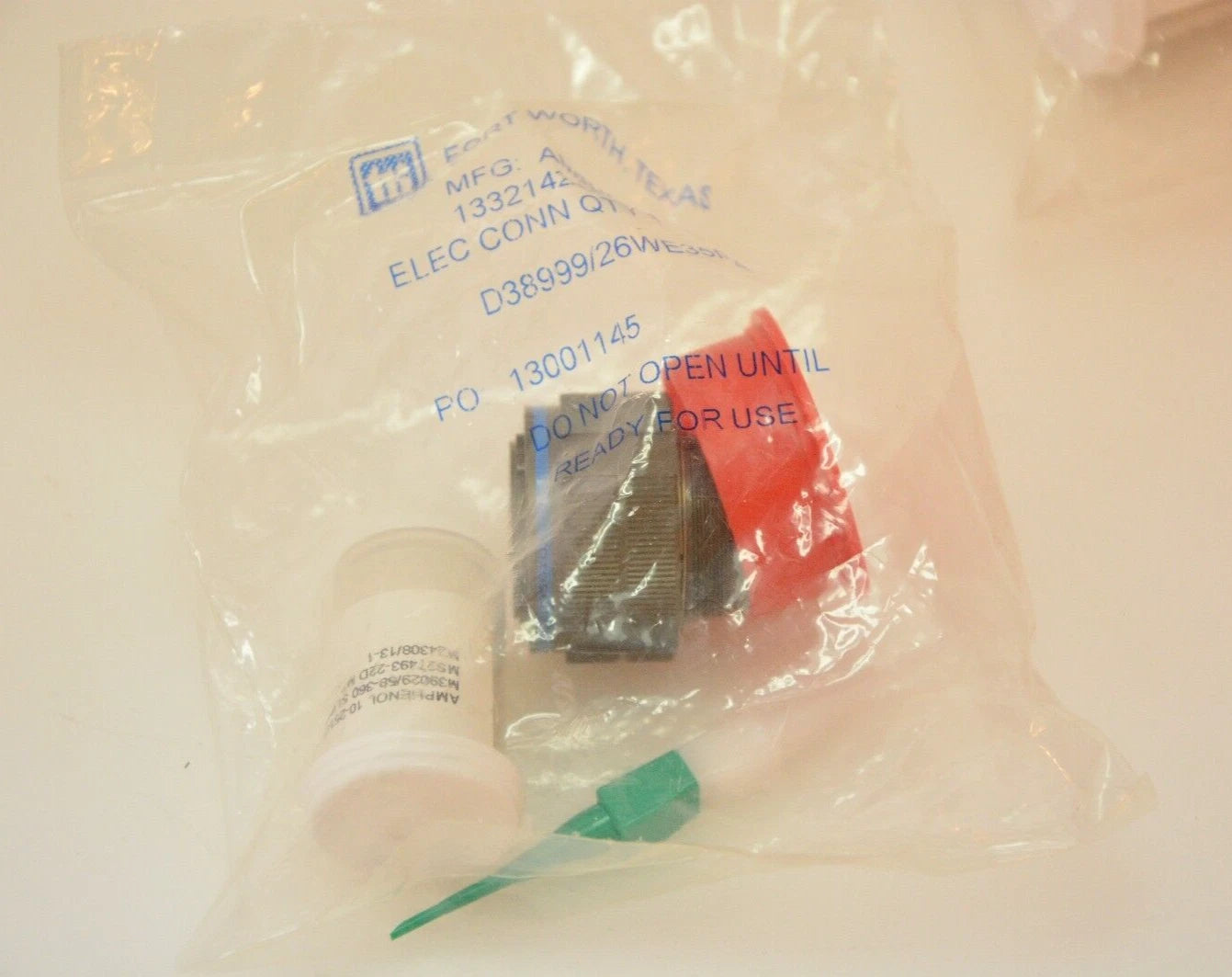[LOT OF 7] Amphenol 1332142356101 Elec Conn D38999/26WE35PA Mil Spec Connector