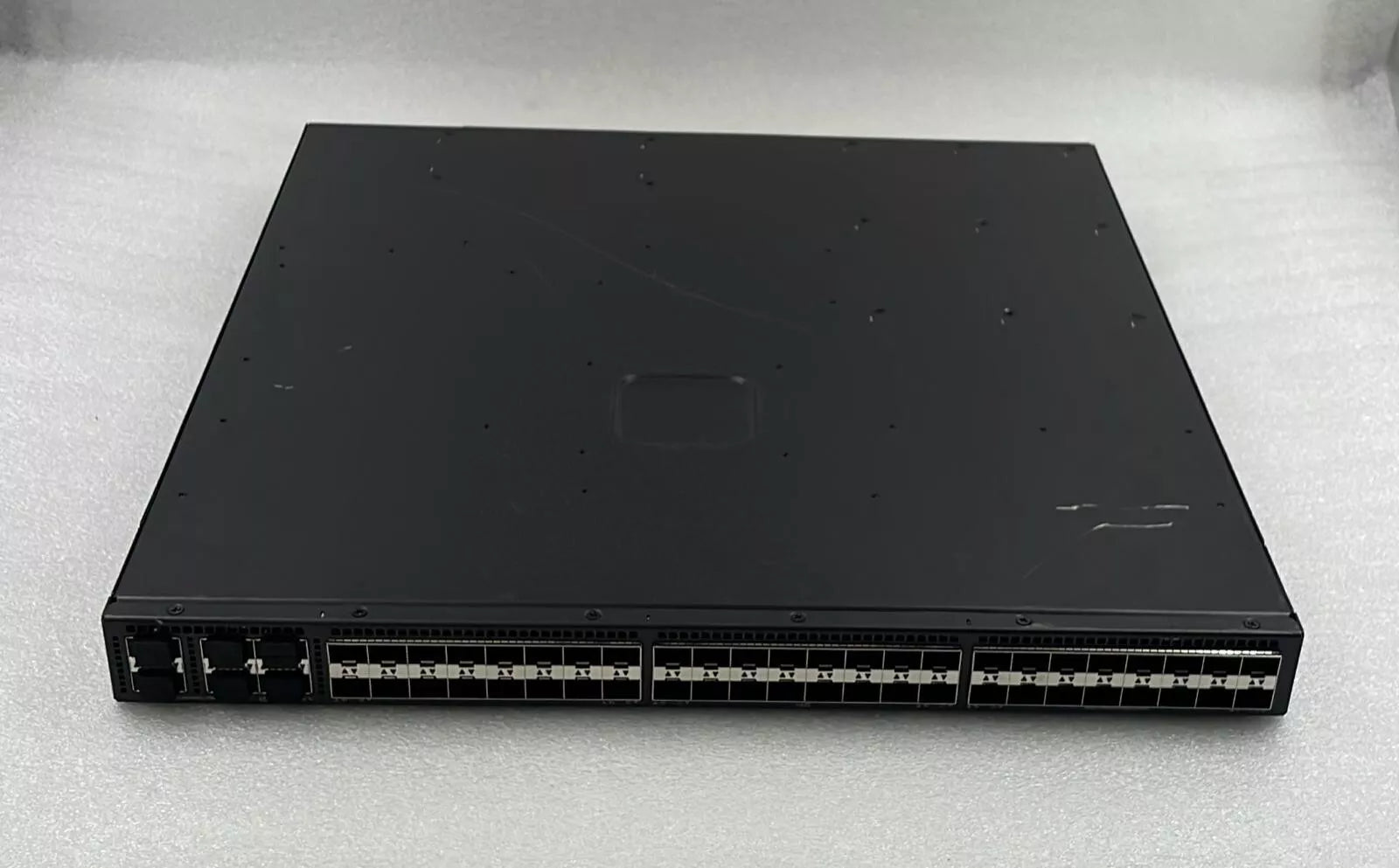 HPE FlexFabric 5940 Switch JH390A 48SFP+ 6QSFP28