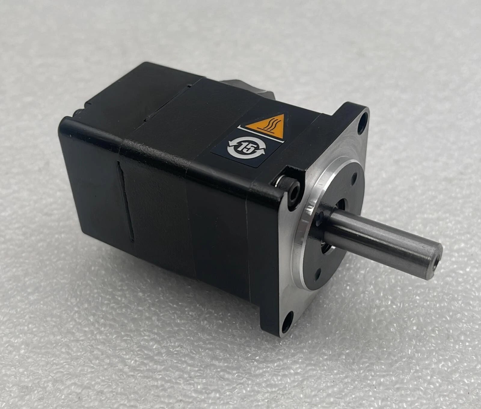 YASKAWA SGM7J-A5AFA61 AC SERVO MOTOR