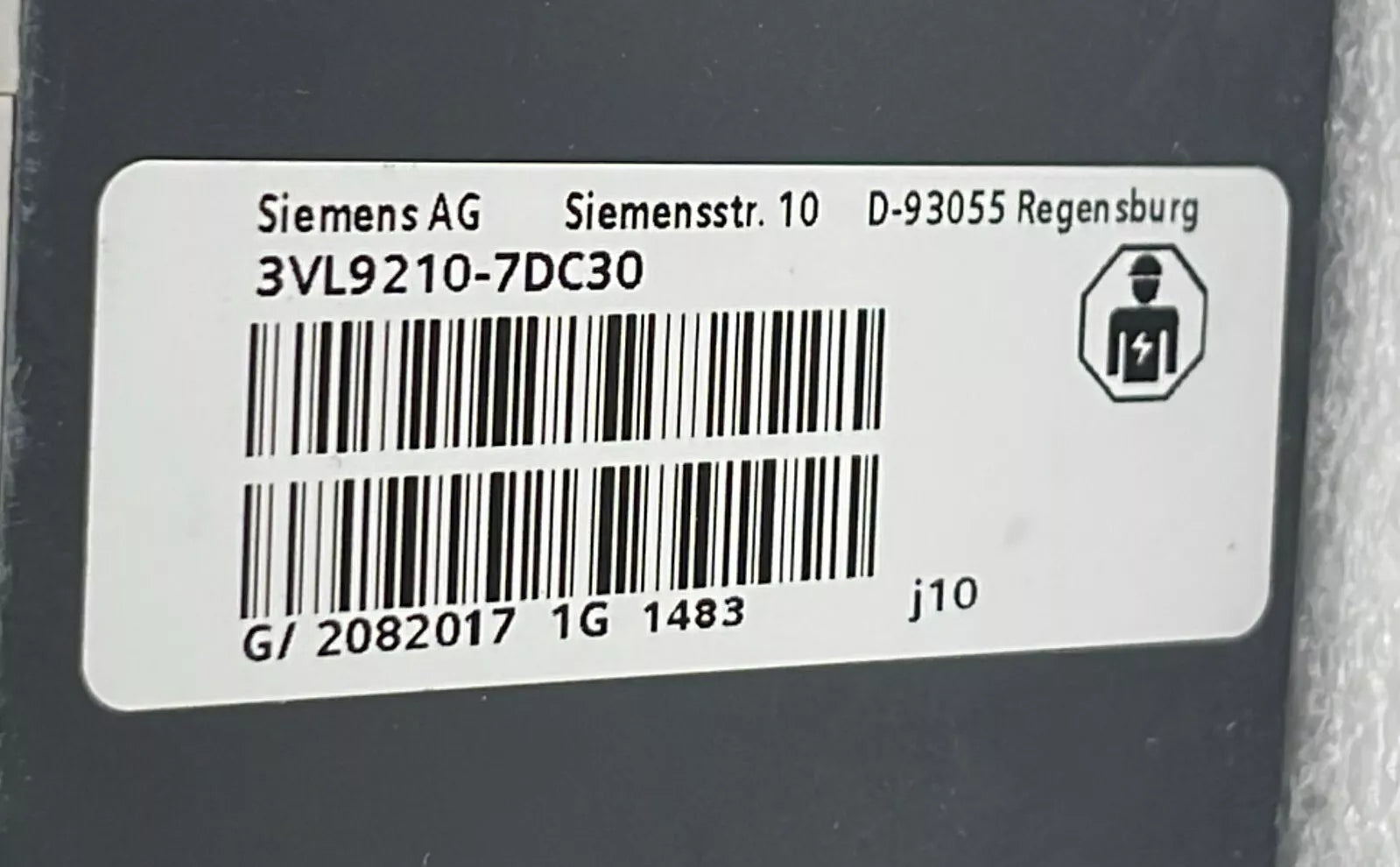 Siemens VL160 Circuit Breaker 3VL2716-1AA33-0AA0 W/Current Trigger 3VL9210-7DC30