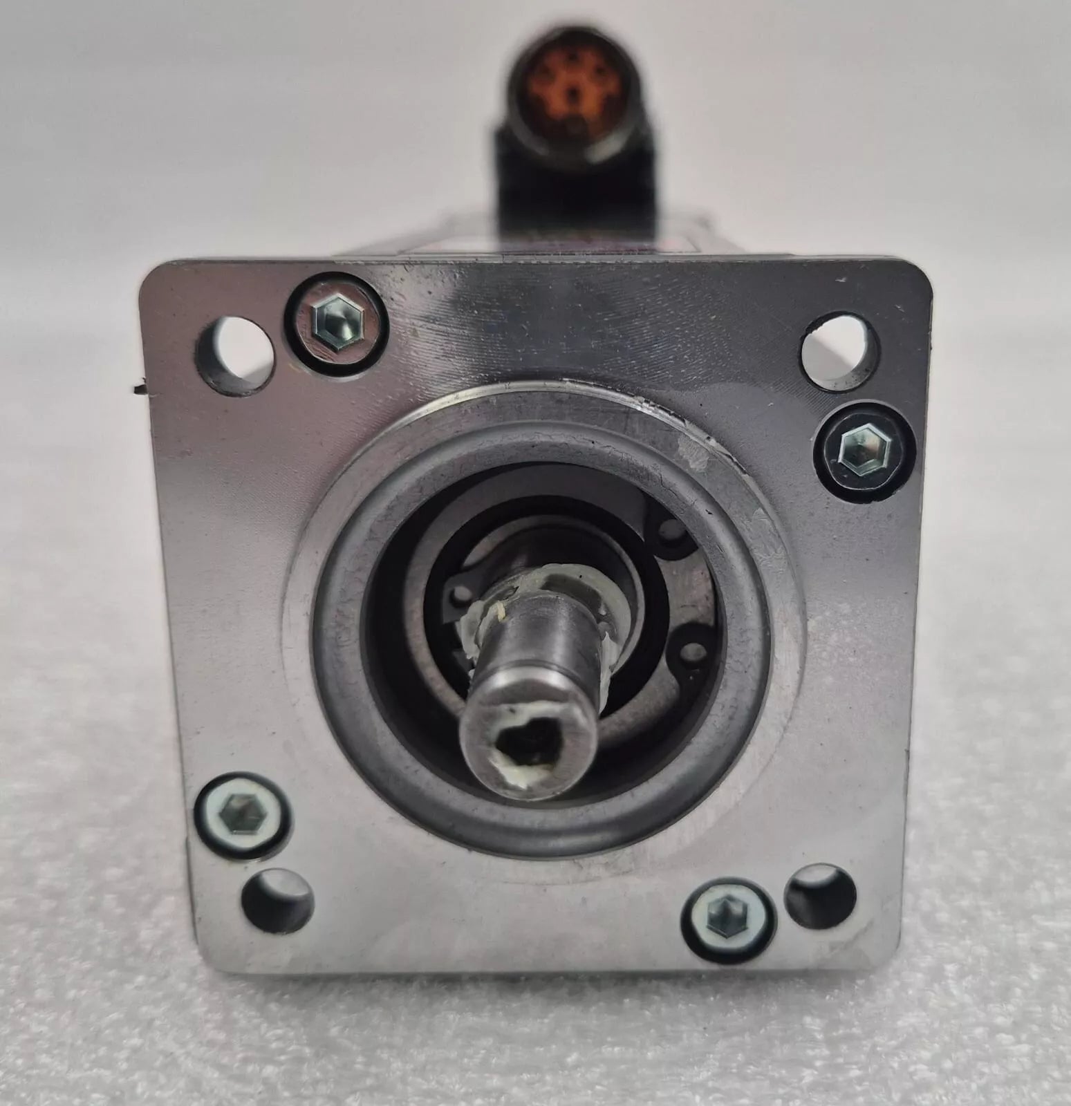 BECKHOFF AM8121-0F21-0000 Servo Motor 3000rpm 0.16kW 24VDC